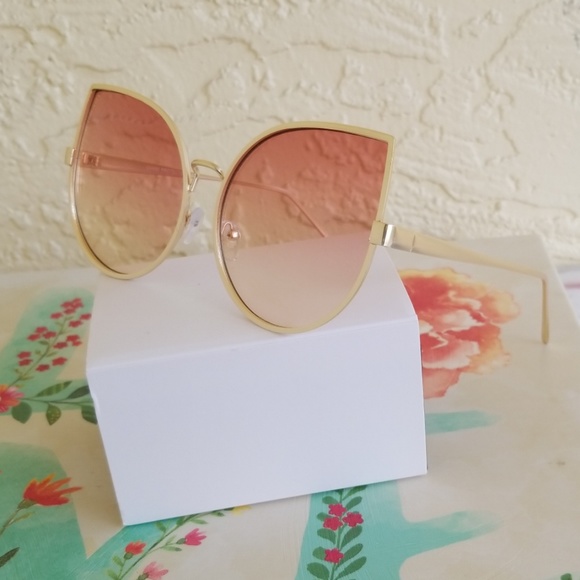 2019 CLEAR 2 TONE LENS CAT EYE STYLE SUNGLASSES O - Picture 2 of 4